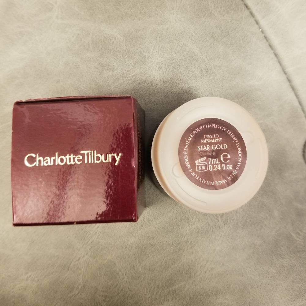 (SOLD) Charlotte tilbury cream eyeshadow - Picture 2 of 6